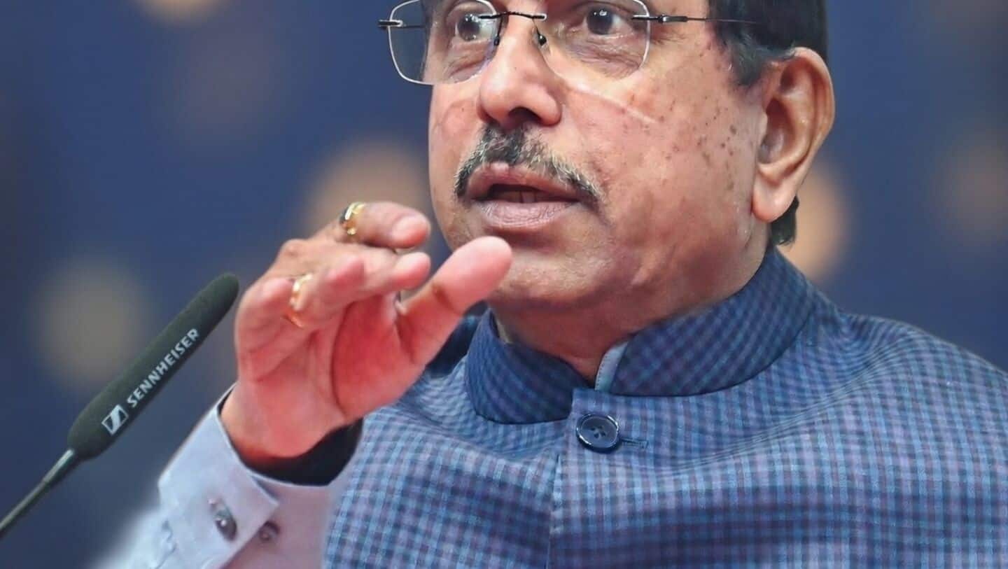 Pralhad Joshi backs 1st time online self-entry for 2027 census