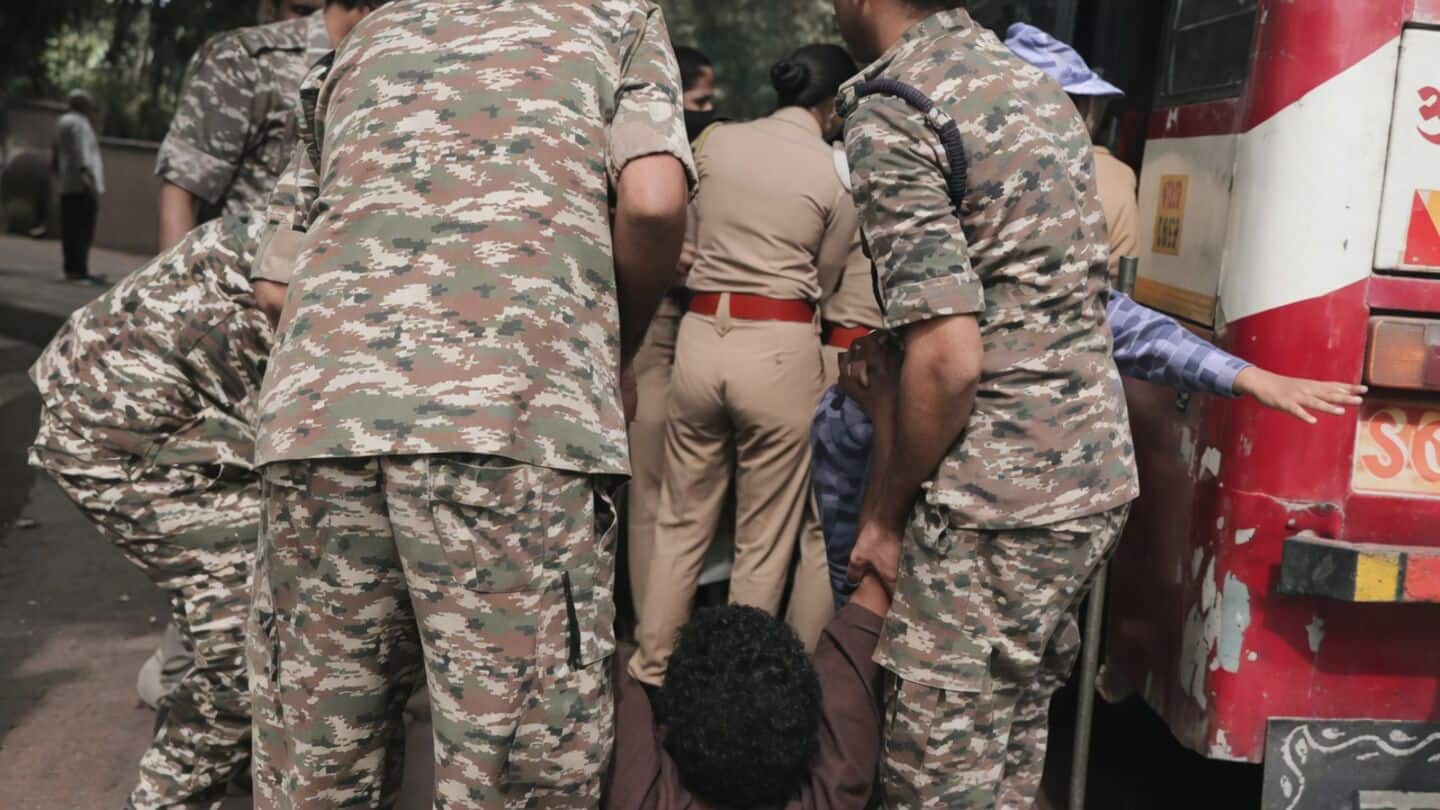 Delhi Police detain SFI, Left party members in Connaught Place