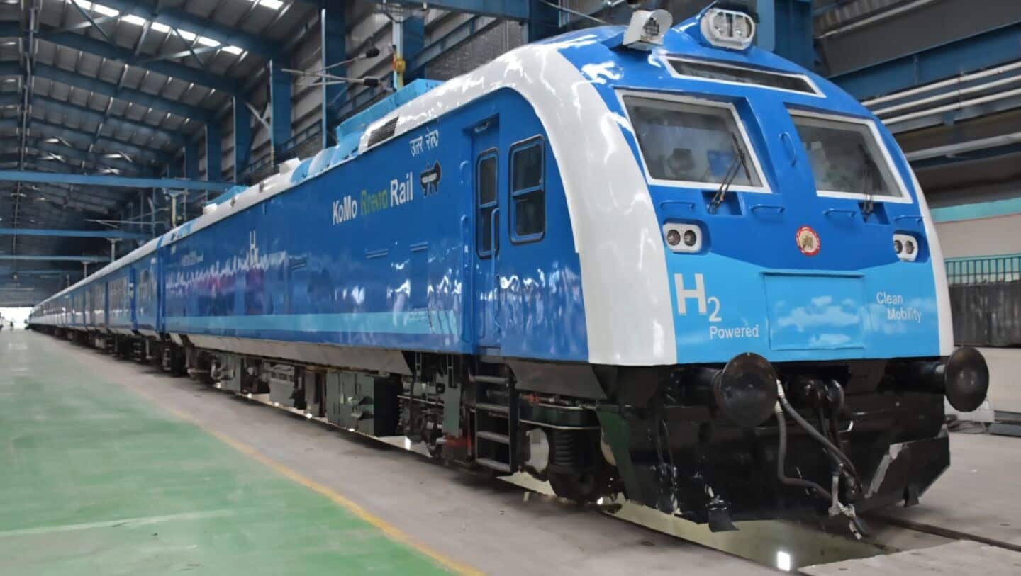 India rolls out 1st indigenous hydrogen fuel cell trainset