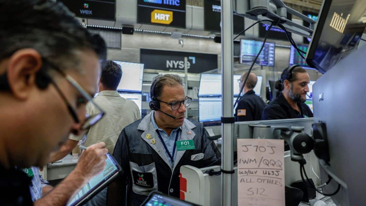 AI पर भारी खर्चे के बावजूद S&P 500 कंपनियों के मुनाफे में नहीं हुई ज्यादा बढ़ाेतरी