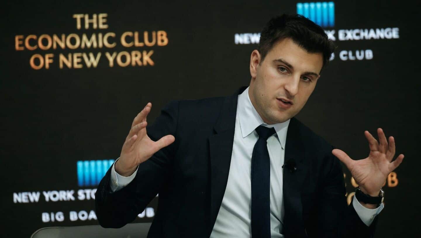 Airbnb CEO reportedly setting up AI lab for travel planning