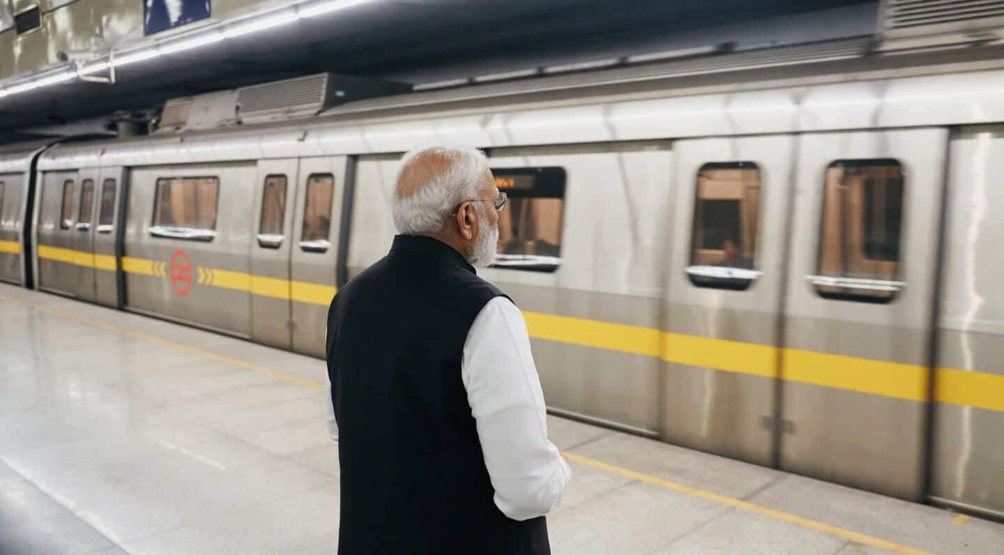 Narendra Modi rides Delhi Metro to SRCC centenary celebration