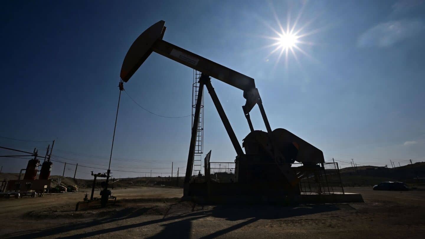 Brent and WTI tick up amid talks on Hormuz shipping