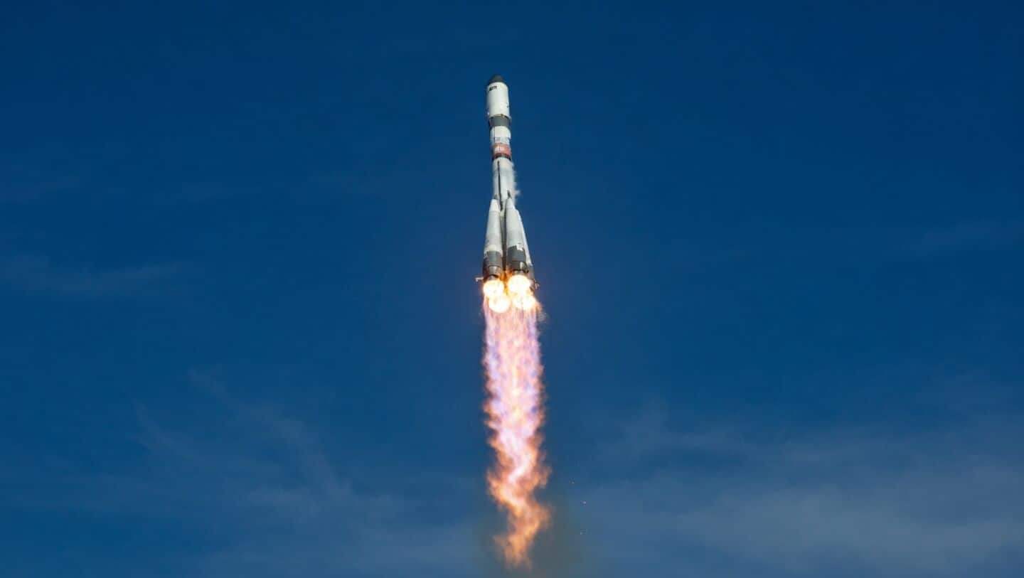 Russian Progress cargo ship heads to ISS with broken antenna