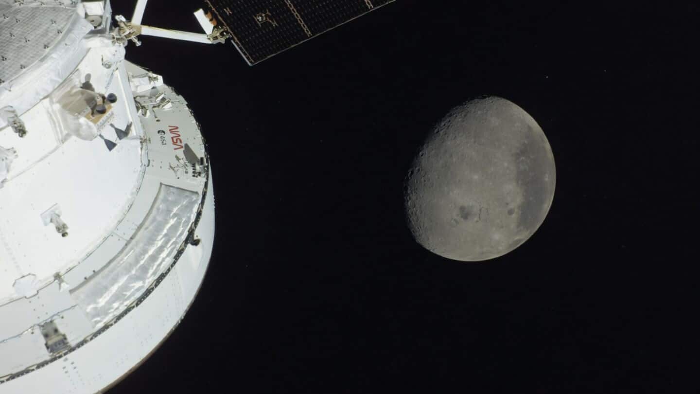 US Russia and China race to deploy lunar nuclear reactors