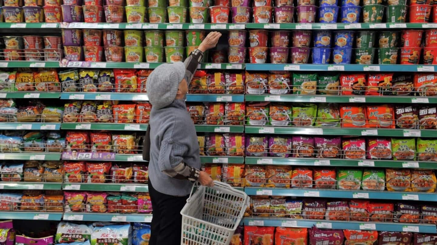 China services sector PMI rises to 51.6 in September 2026