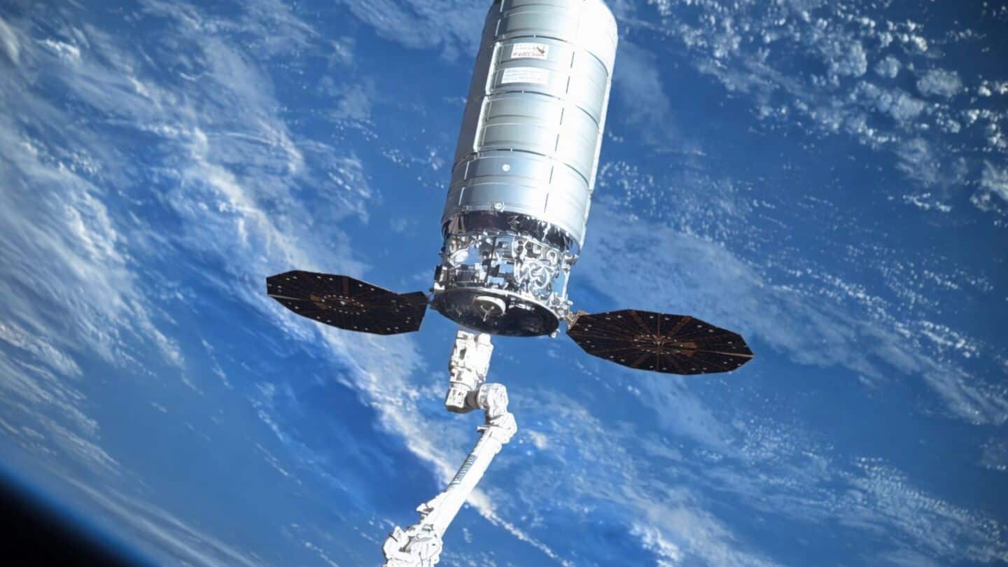 Anil Menon shares sped-up Cygnus departure from SpaceX Dragon window
