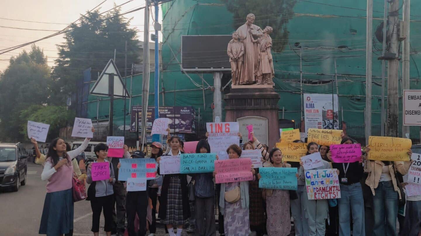 शिलॉन्ग में महिलाओं का हल्ला बोल, मातृसत्ता के मिथक को दी चुनौती