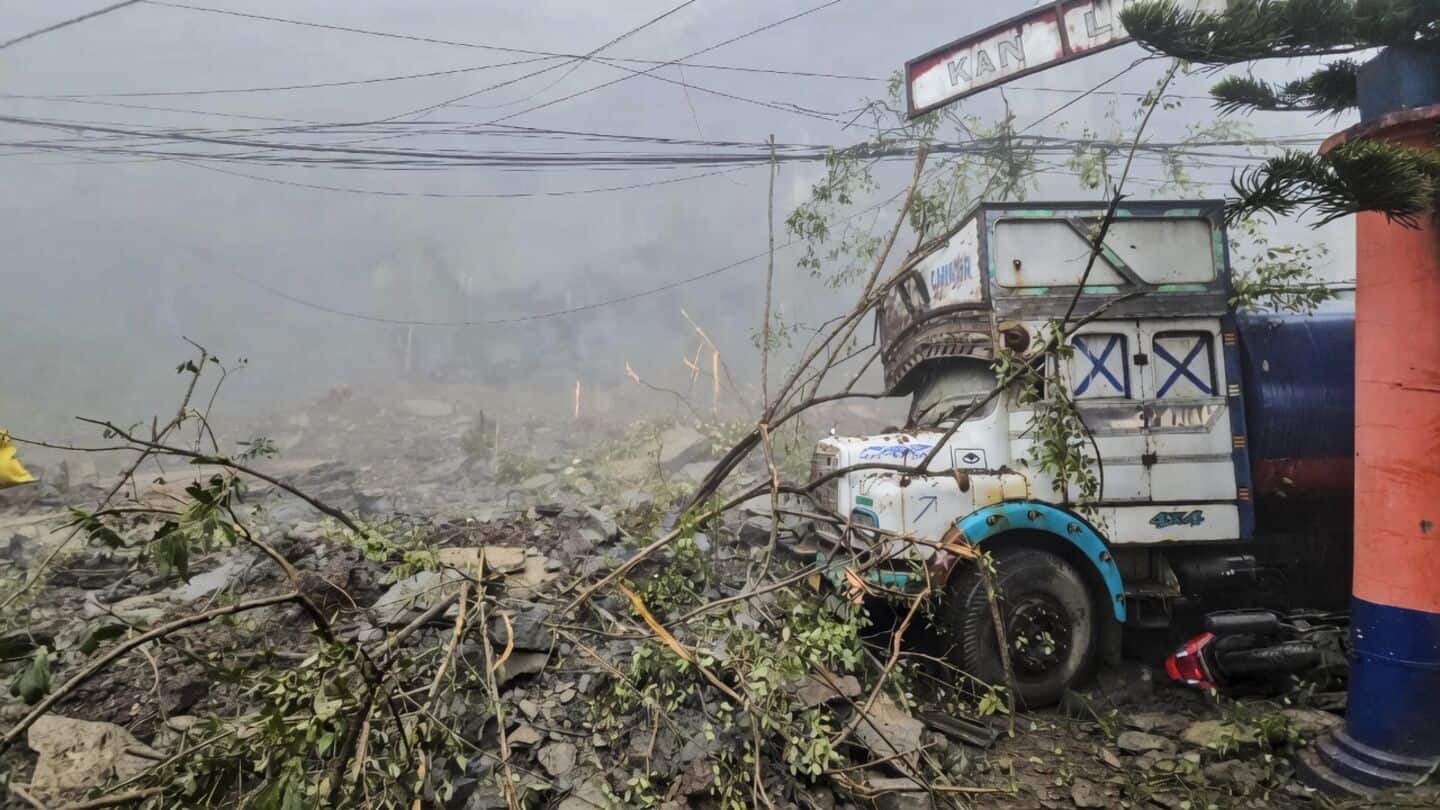 Mizoram floods and landslides evacuate 100 families, 200 travelers stranded