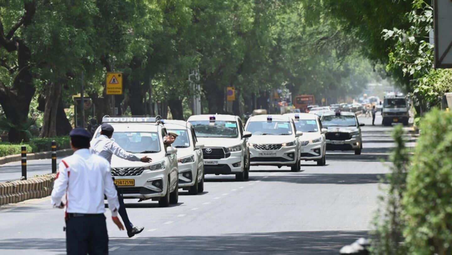 VIP convoy gridlocks central and south Delhi for 5 hours