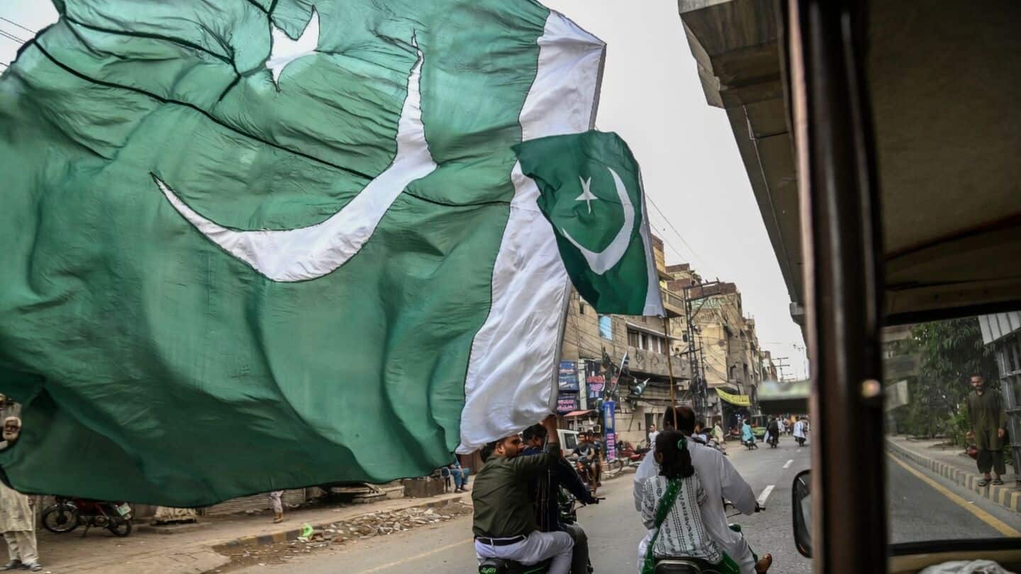 Pakistan returns to dollar bond market with $3 billion sale