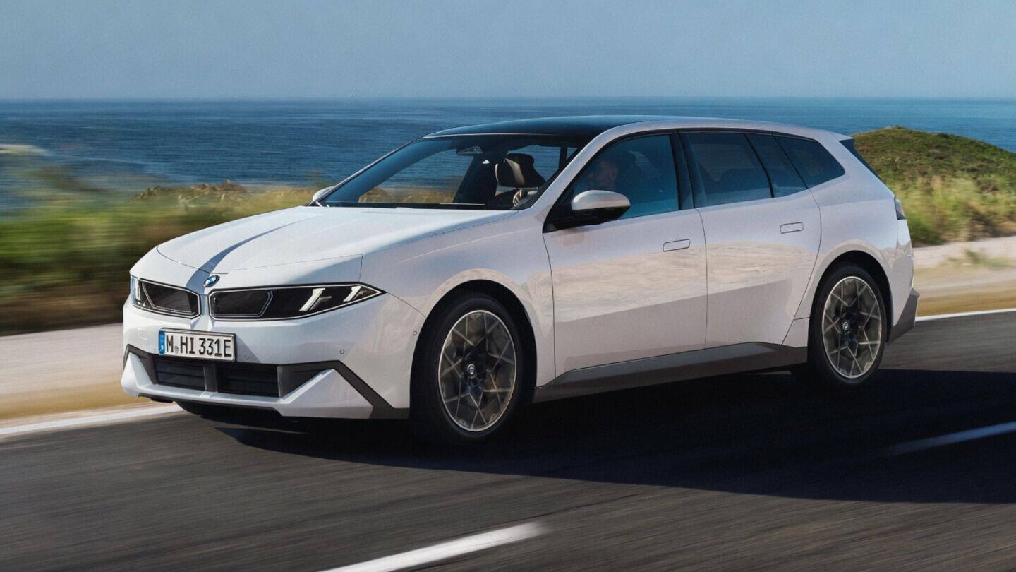 BMW's 1st electric 3 Series wagon spotted near Nurburgring