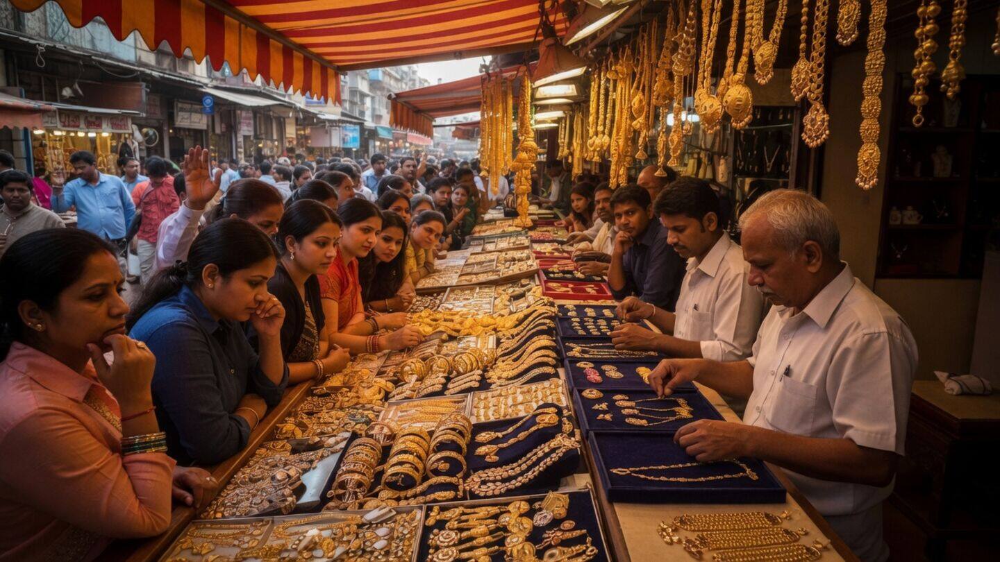 Gold, silver fall on MCX Thursday as traders book profits