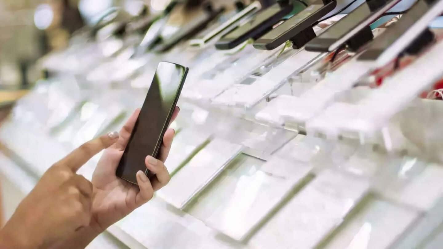 India's smartphone market to shrink 12-15% in 2026: IDC report