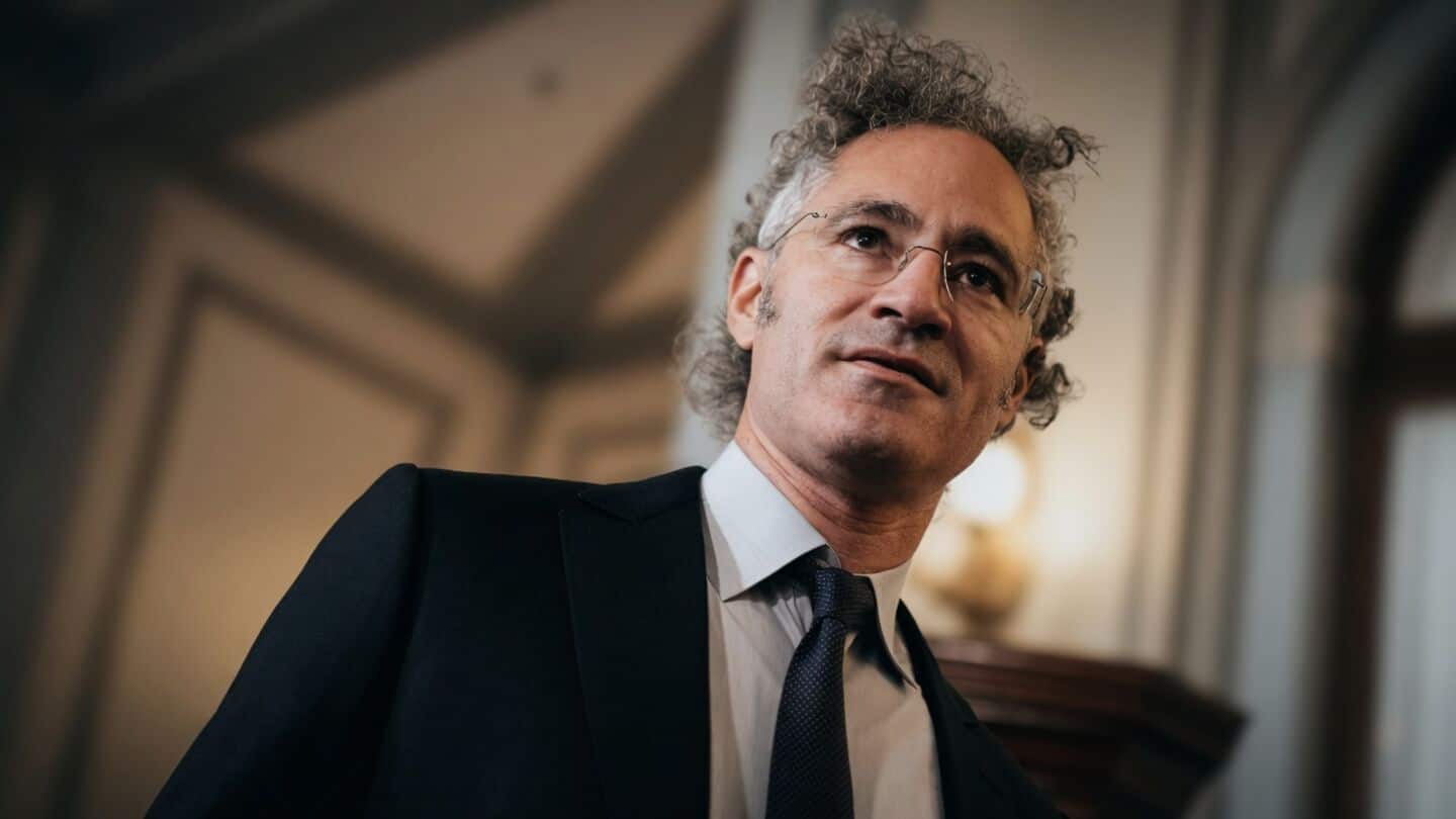 Palantir's Karp warns OpenAI and Anthropic 'drug addict' data dependency