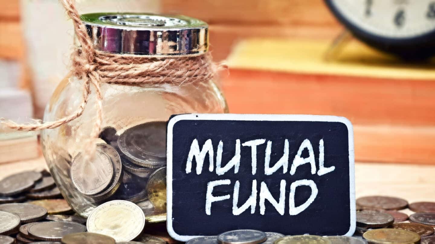 Mutual funds raise cash by ₹12,726cr to ₹1.98L/cr in April