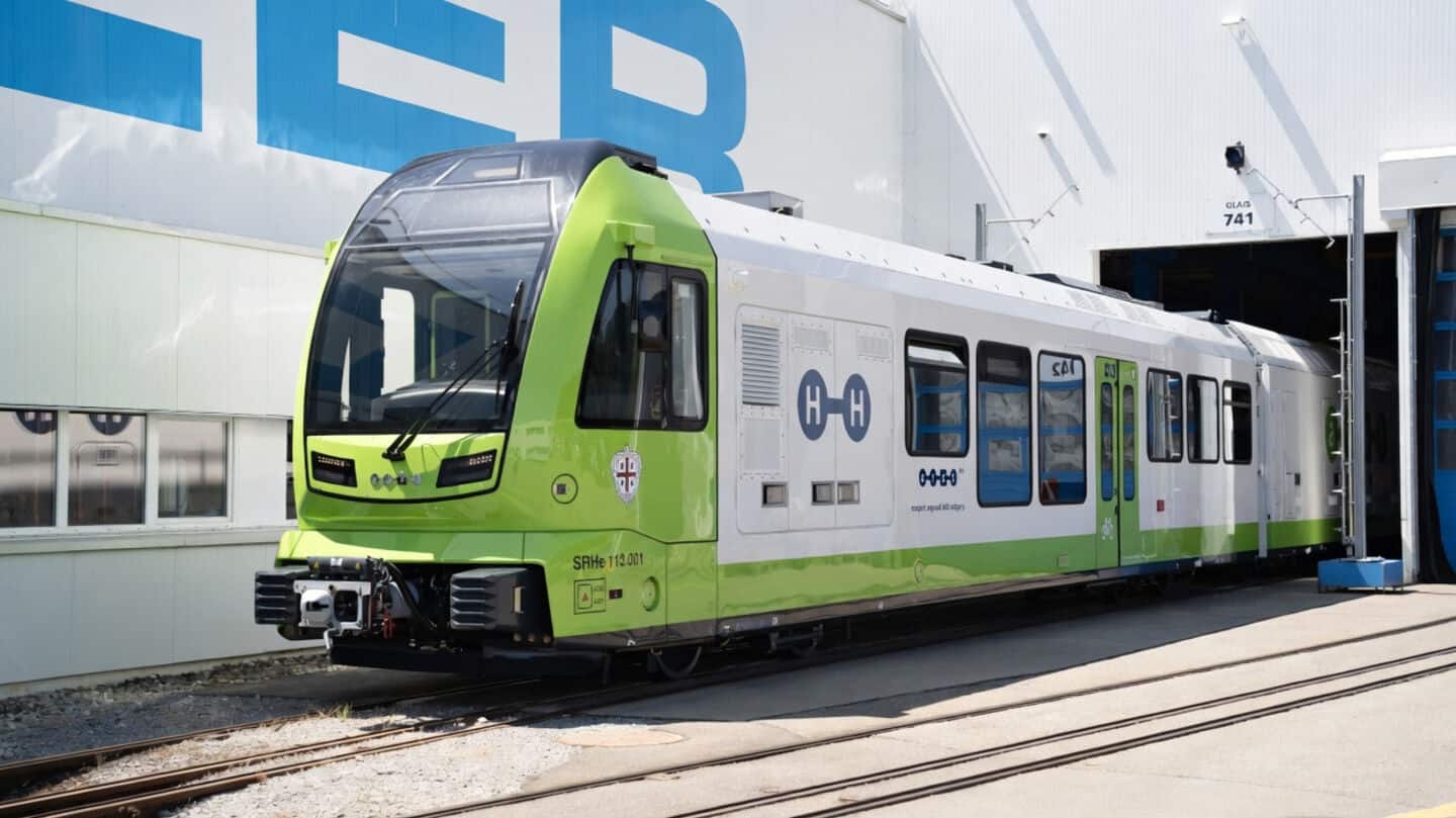 Stadler and ARST unveil hydrogen train for Sardinia's extra-narrow railways