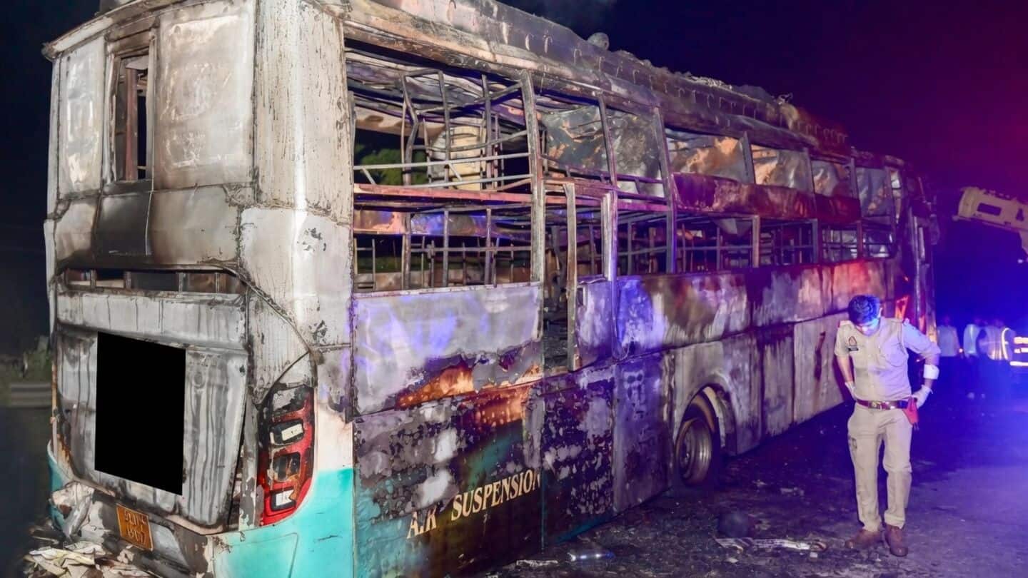 Supreme Court asks UP to explain Yamuna Expressway bus fire