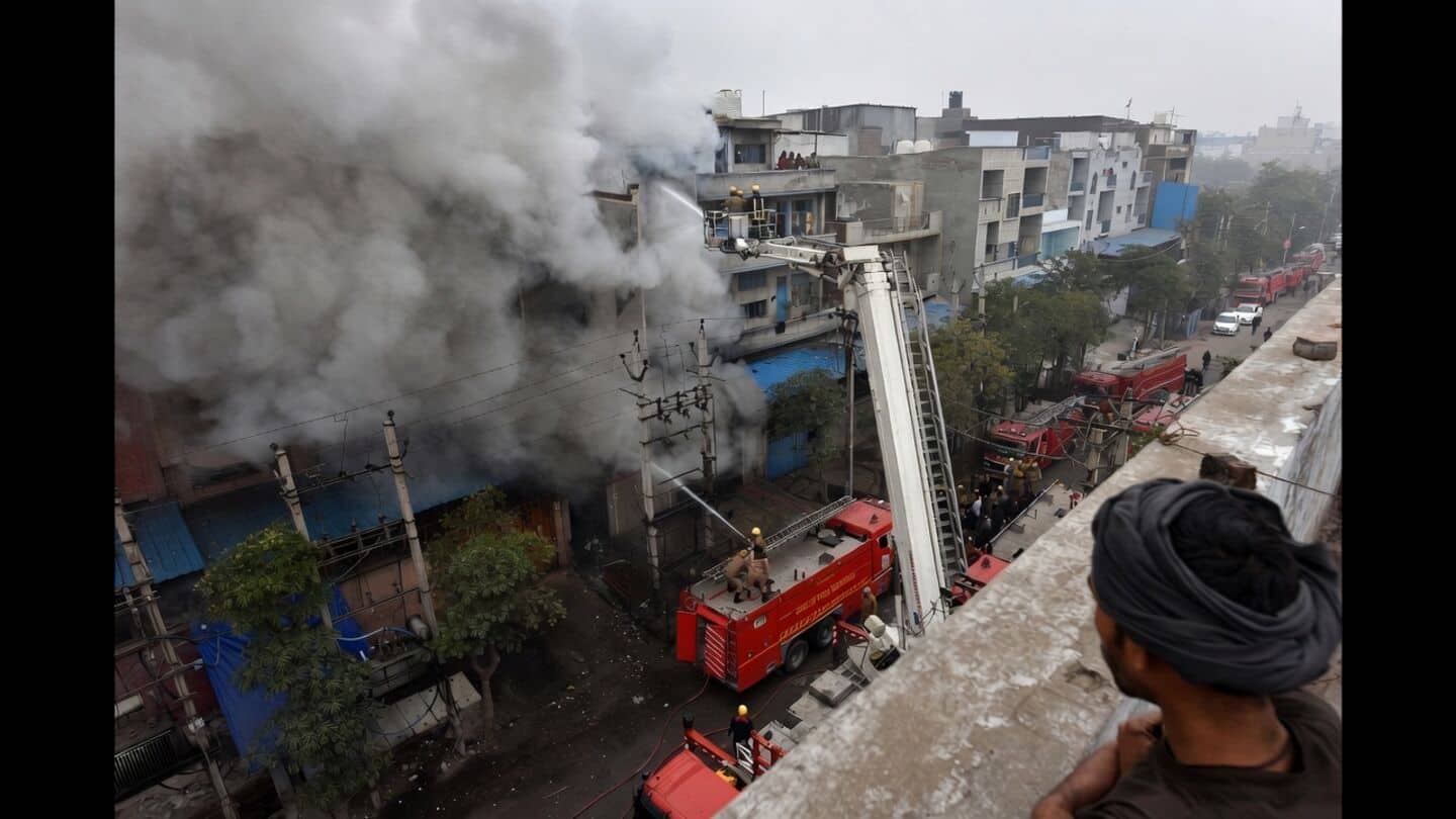 Union home ministry vets over 10,700 posts for Delhi fire