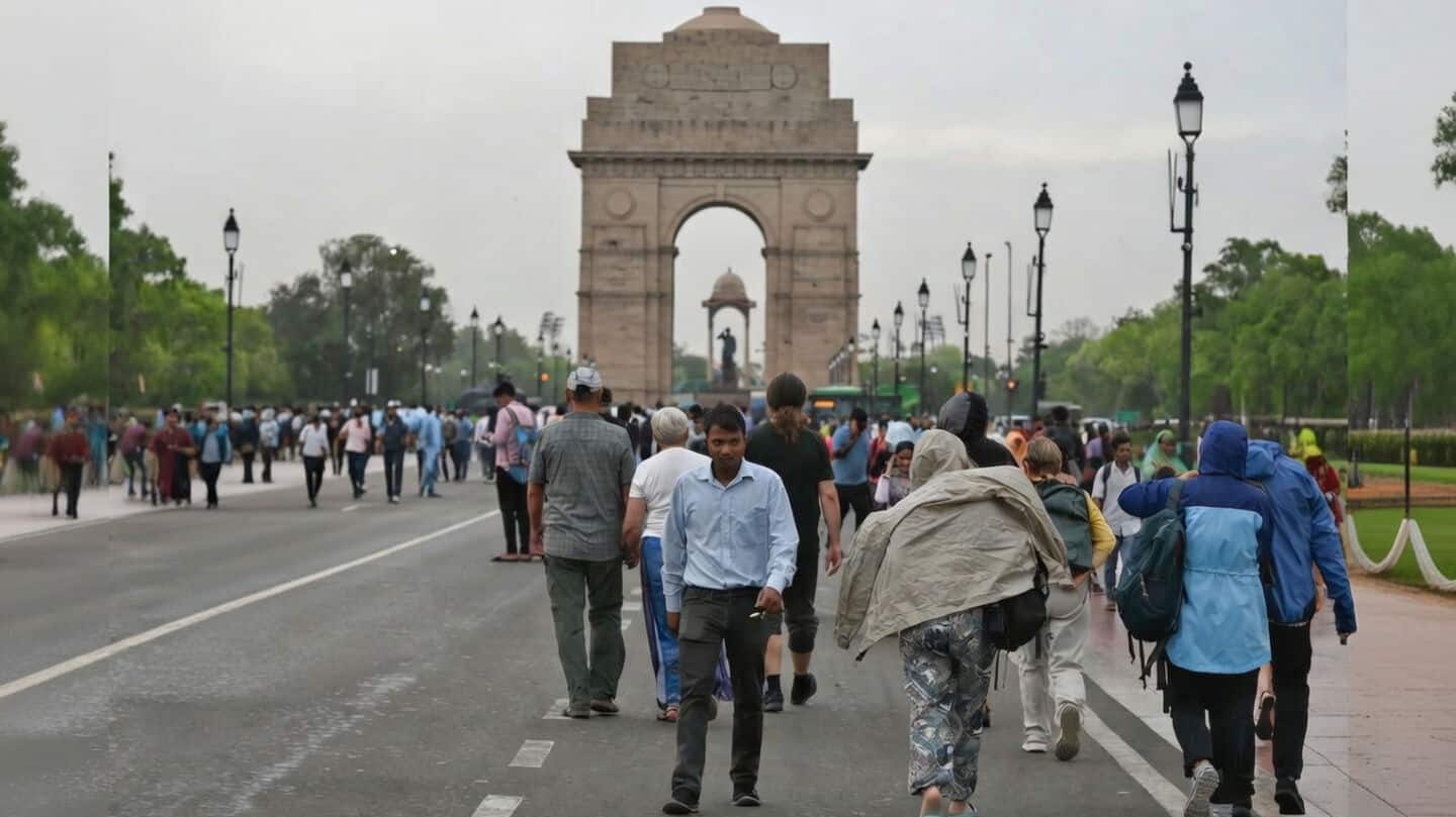 Delhi breezy Tuesday, temperature 39°C and light rain at Palam