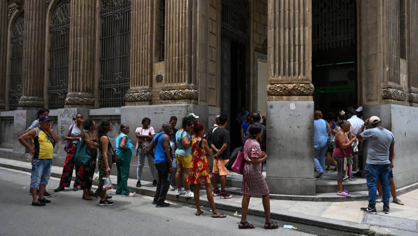Cuba will not accept Visa or Mastercard starting Saturday