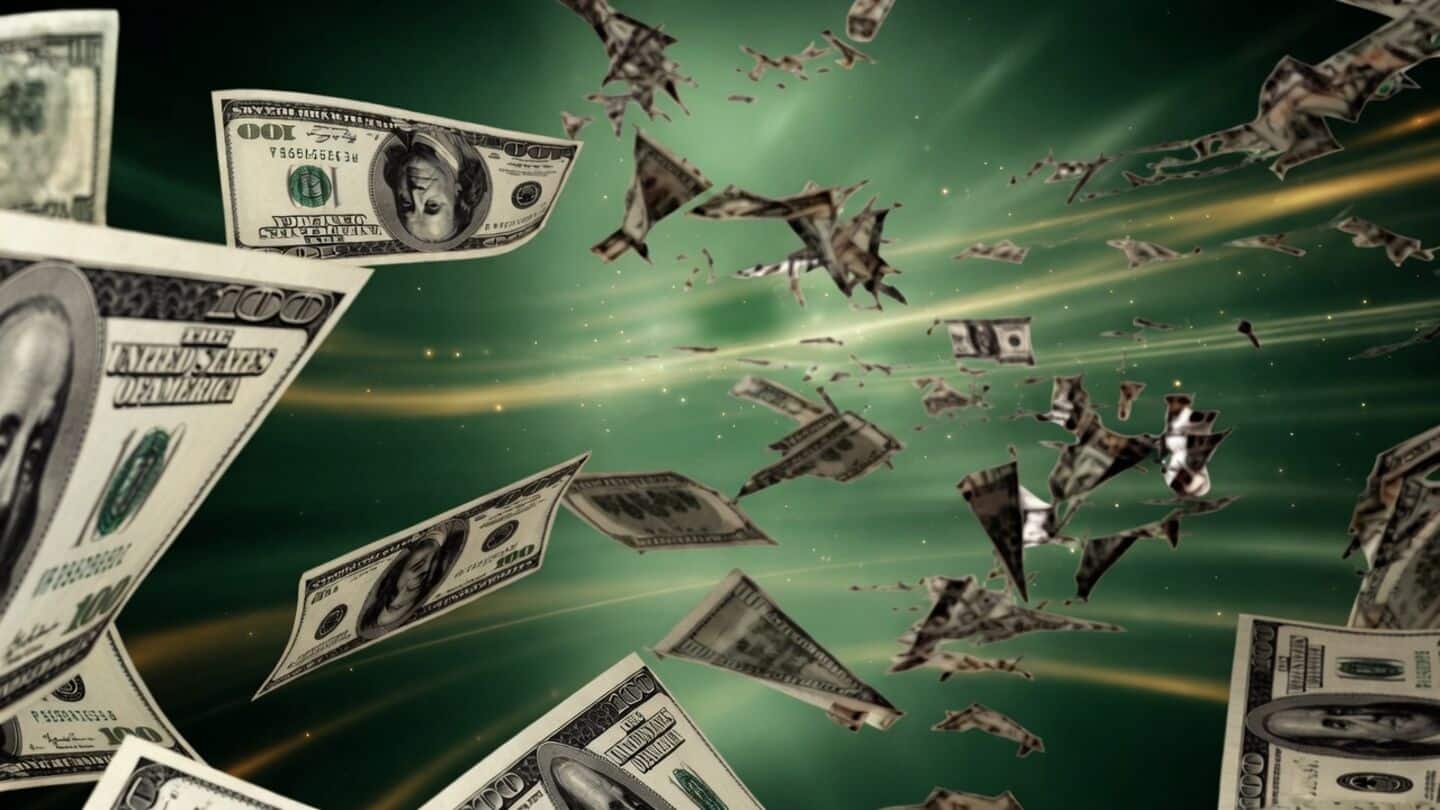 FPIs invest ₹16,621cr in August despite ₹2.4Lcr net outflows