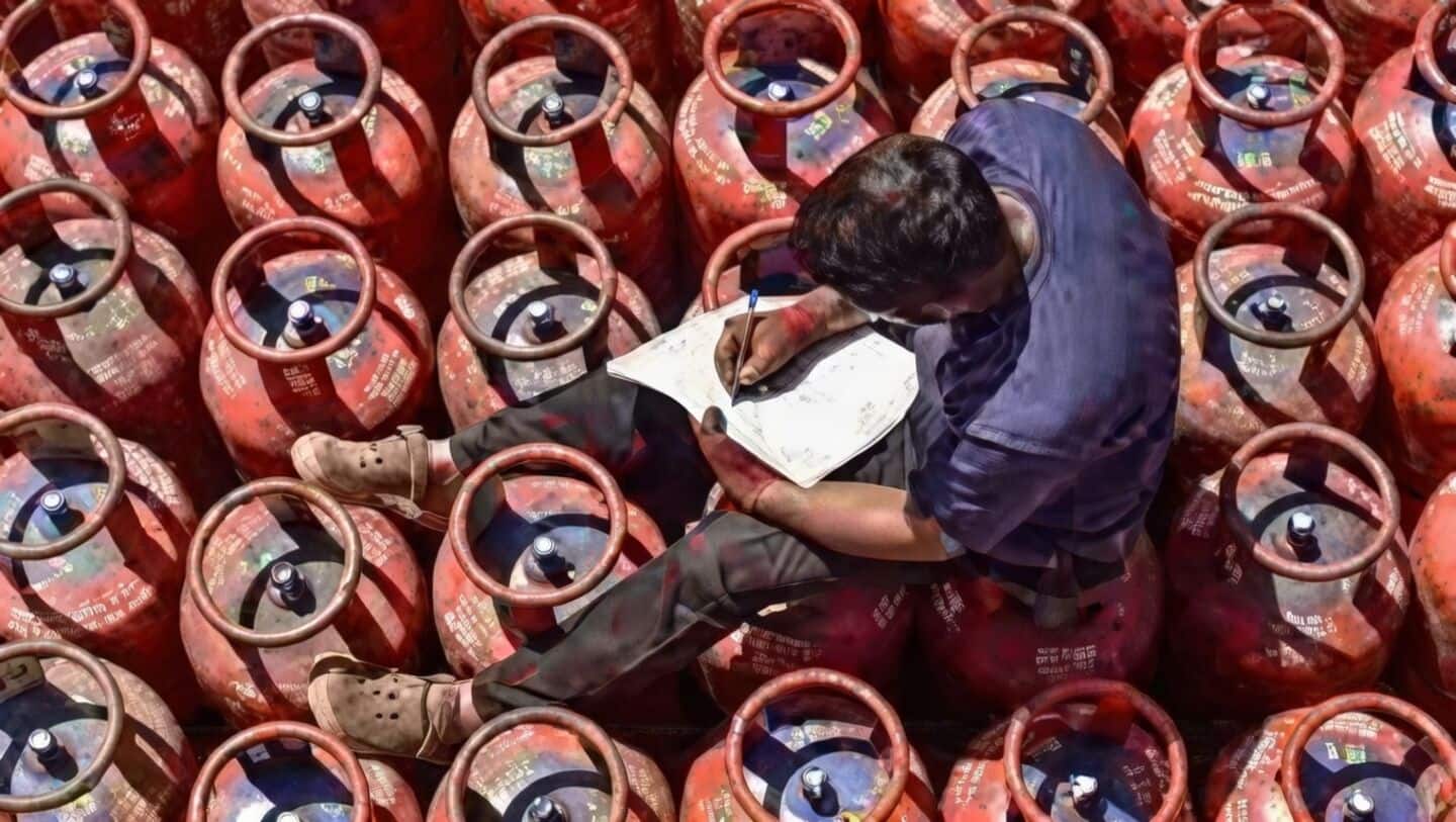 India may ask PNG households surrender LPG amid policy rollout