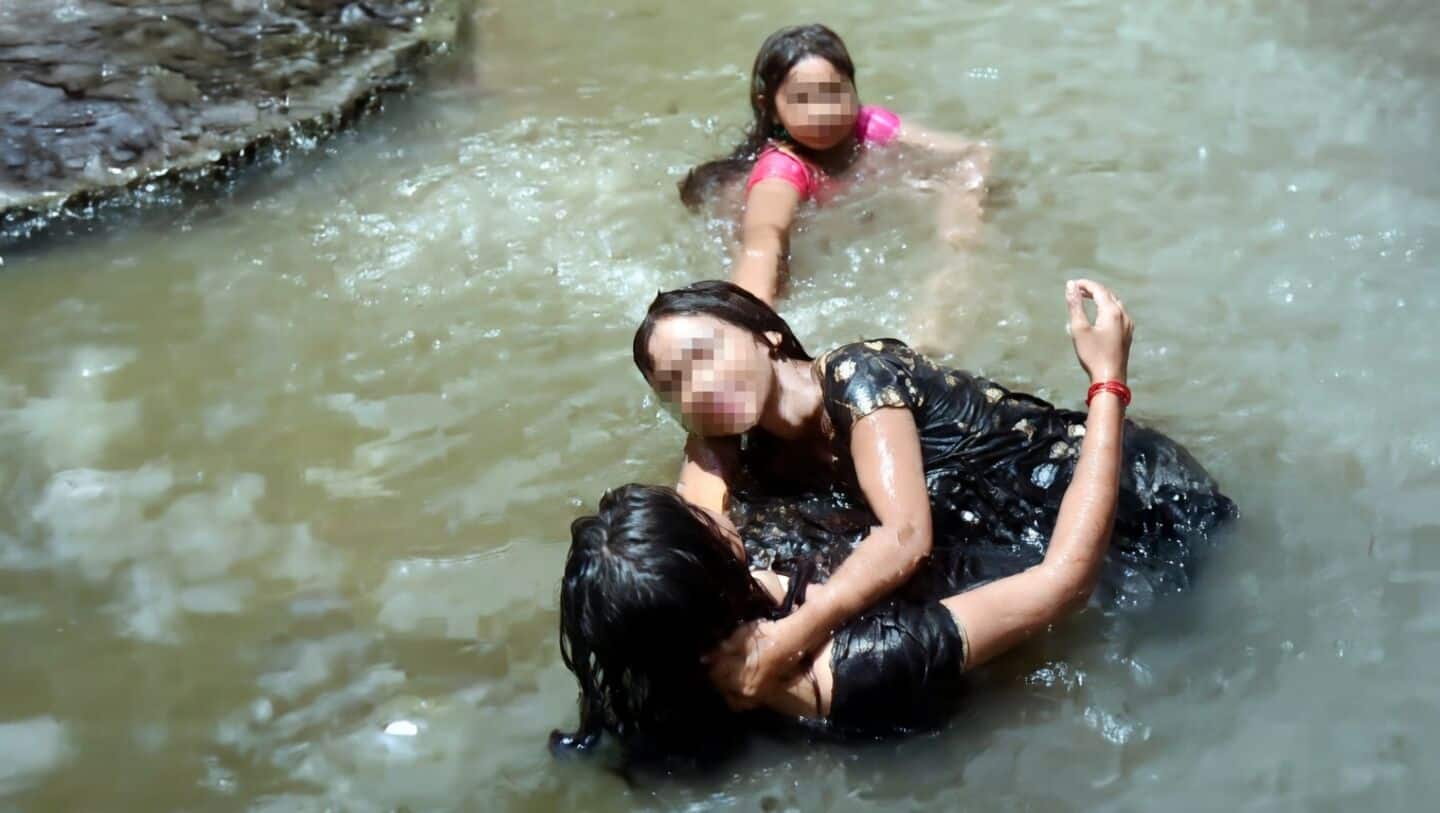 Teenage girls from Jambuvalasa die taking selfies at Mulagummi waterfall