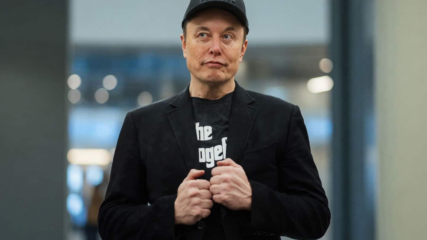 SpaceX shares plunge after Starship crash despite Starlink deployment