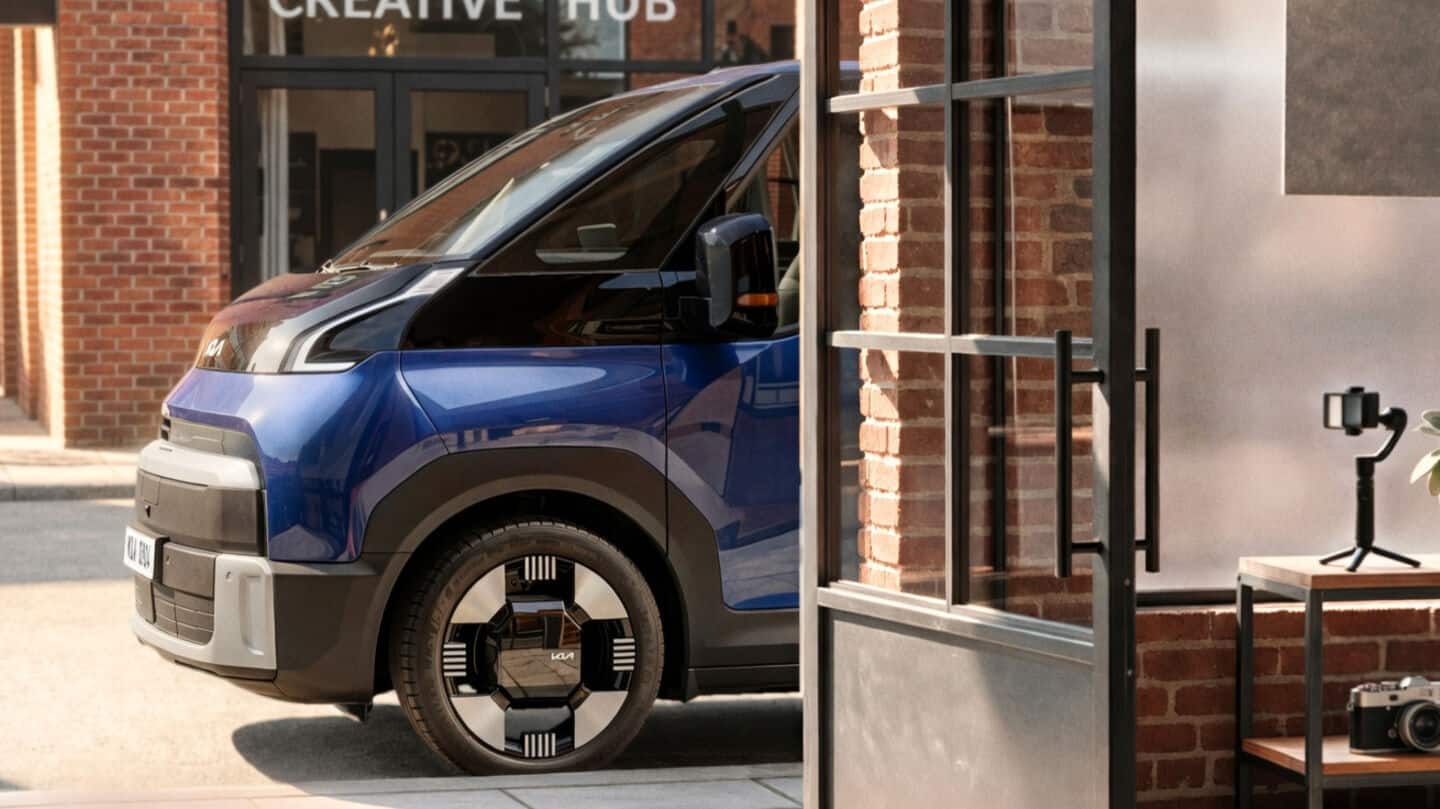 Kia teases electric PV7 van for IAA Hannover debut