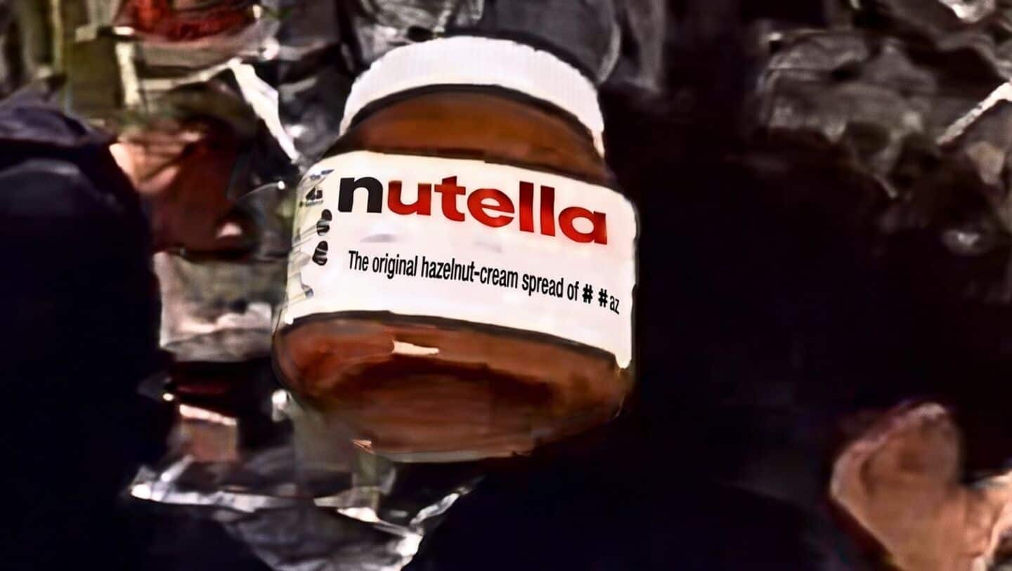 Nutella jar floats inside Orion during NASA's Artemis II livestream