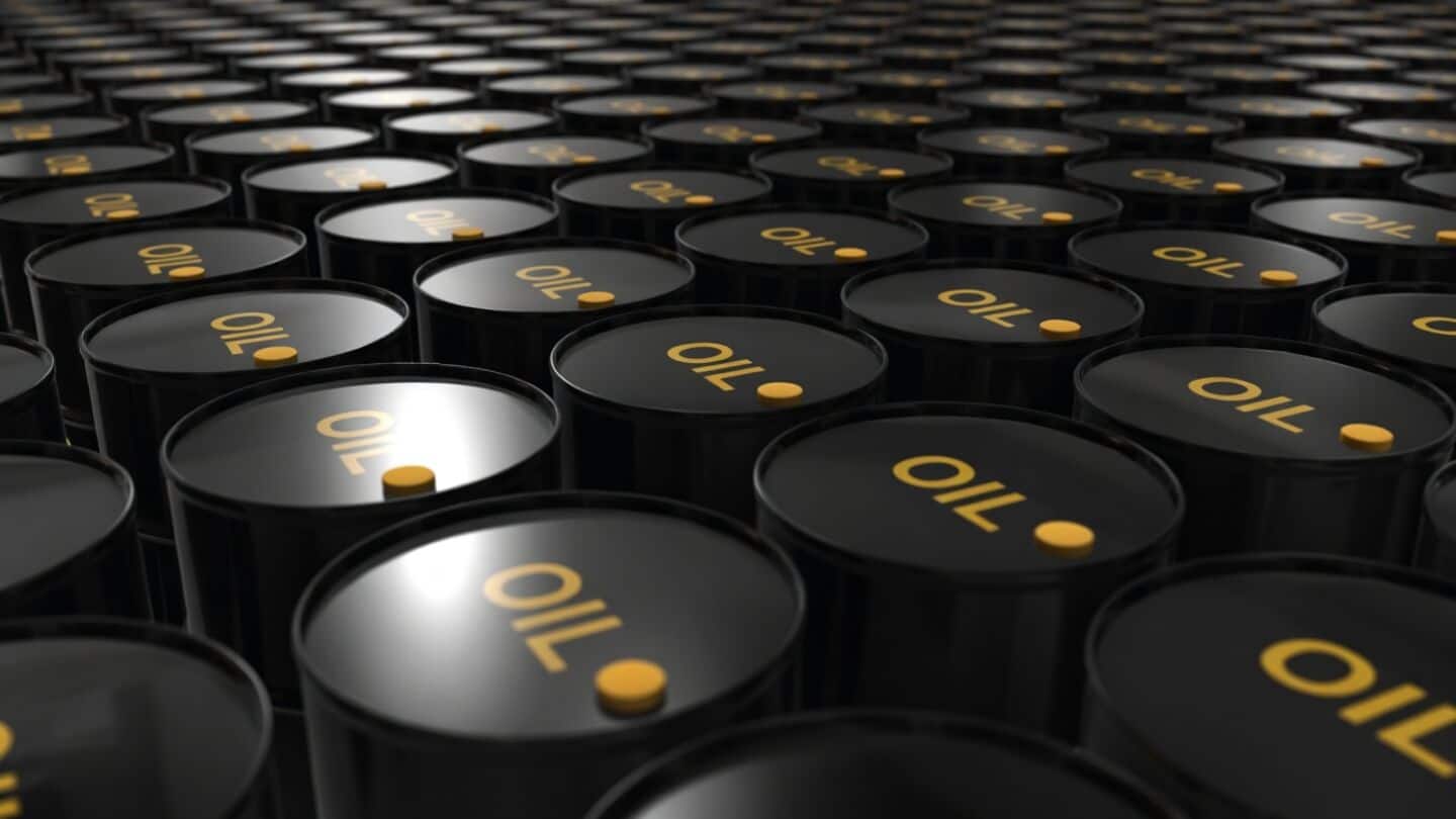 Israel's strikes on Lebanon raise oil to $92.64 and $95.42