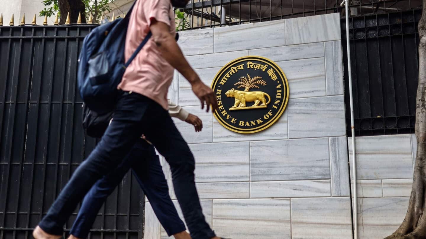RBI nets $143.5 billion from FCNR(B) window and borrowings
