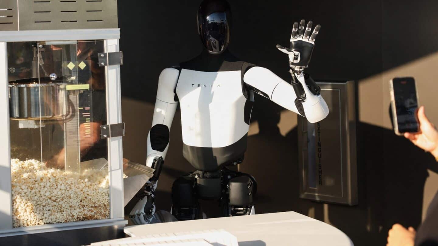 Tesla's Optimus humanoid production falls short due to complex hands