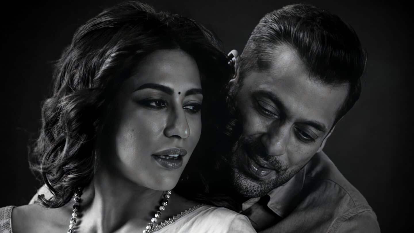 Khan unveils black-and-white 'Main Hoon' video from 'Maatrubhumi' with Singh