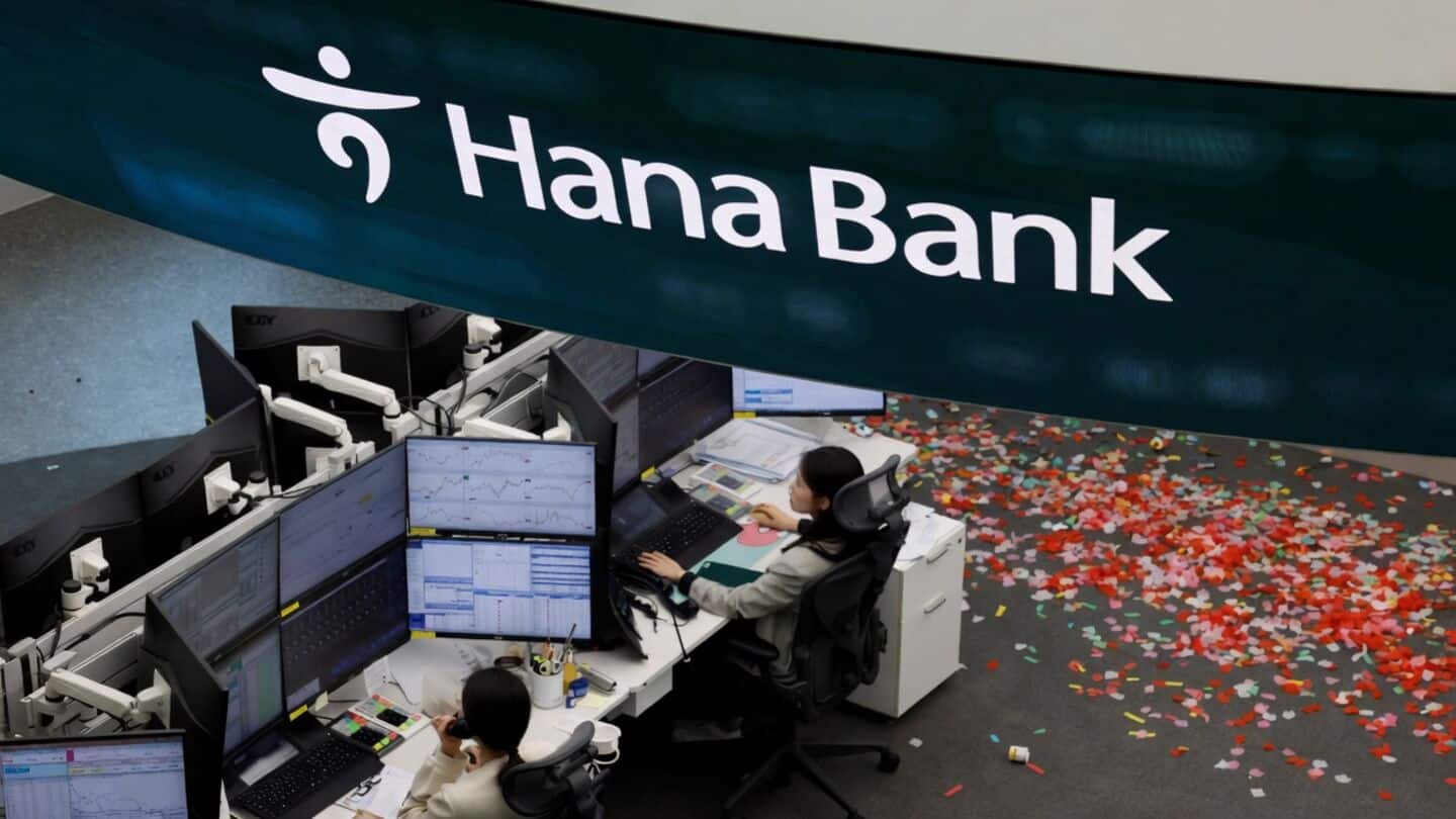 Kospi jumps 8% on US Iran peace buzz, trades paused