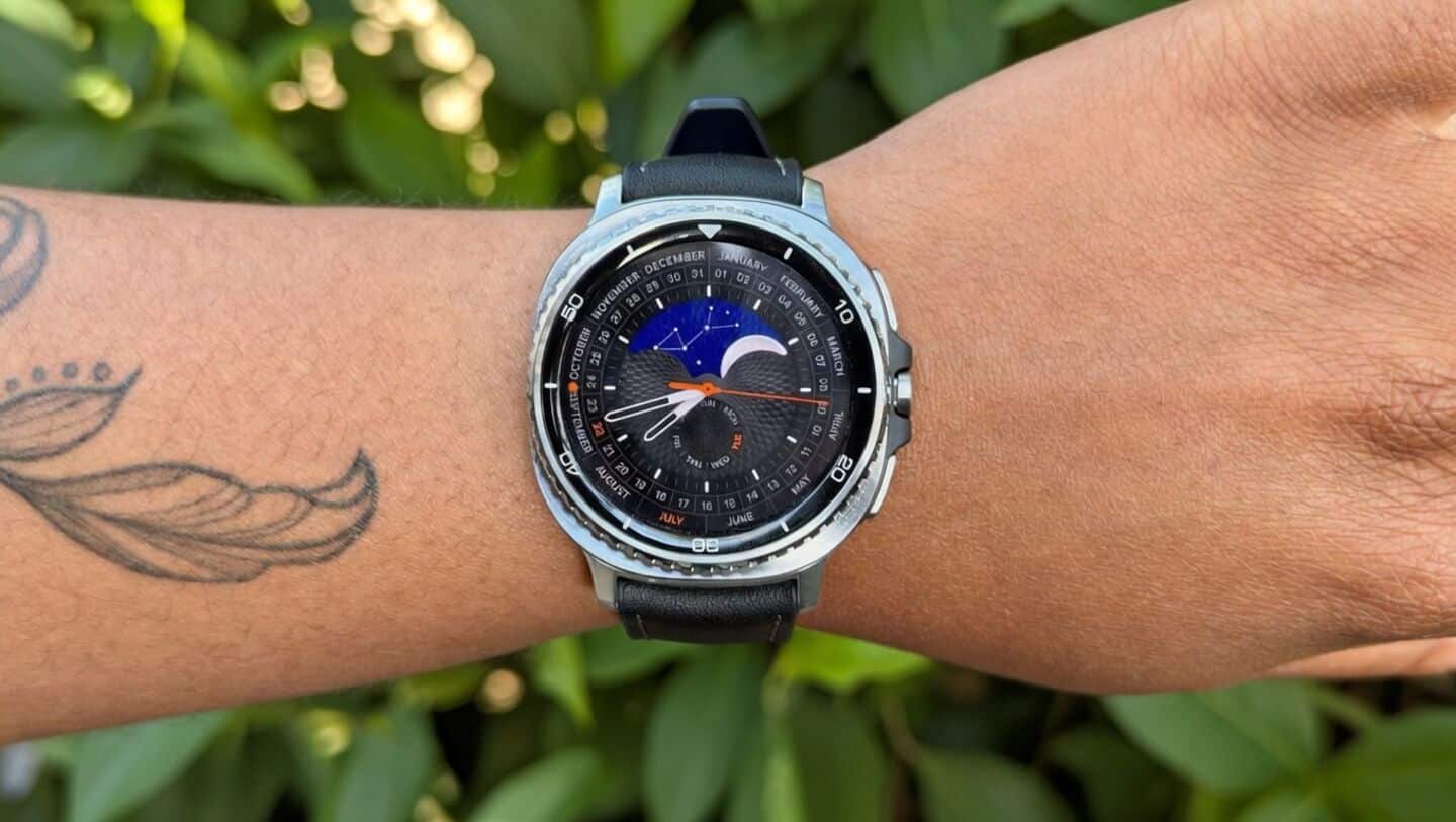 Samsung Galaxy Watch 8 Classic is down to $370