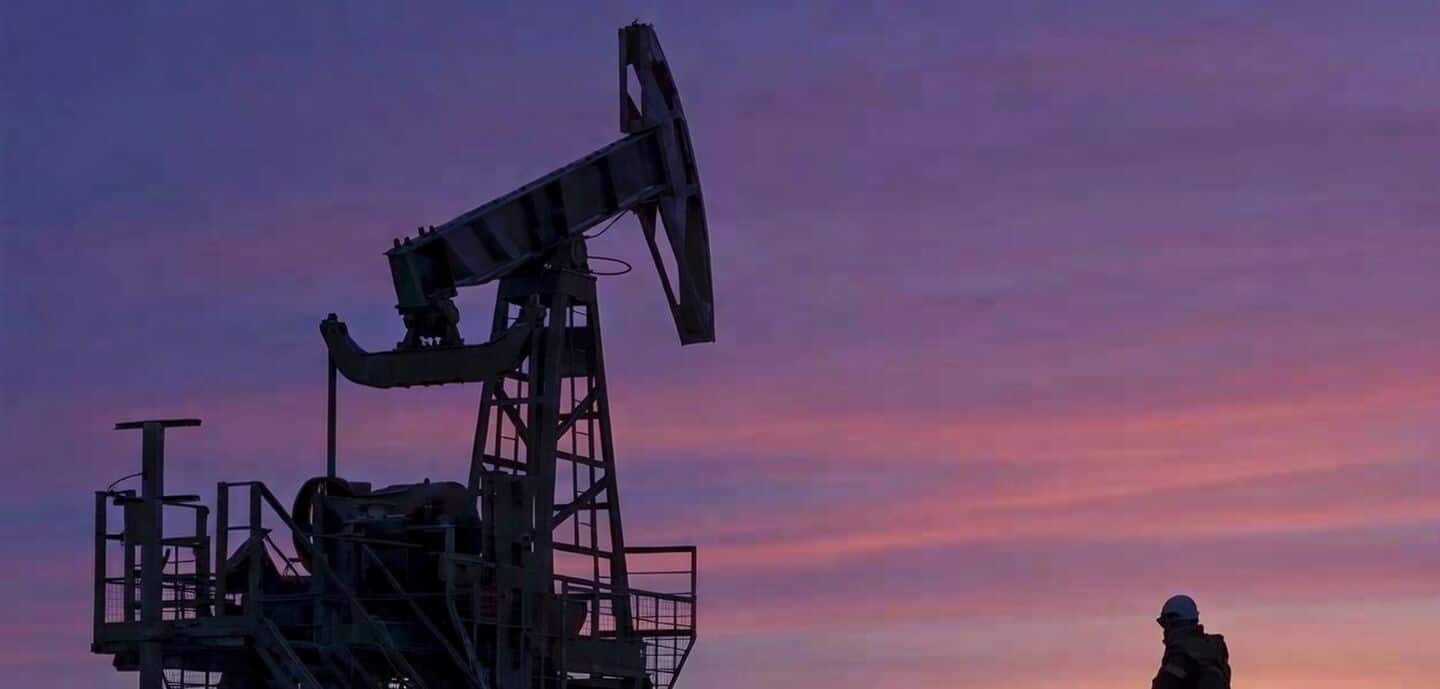 Oil prices soar as US-Iran tensions escalate