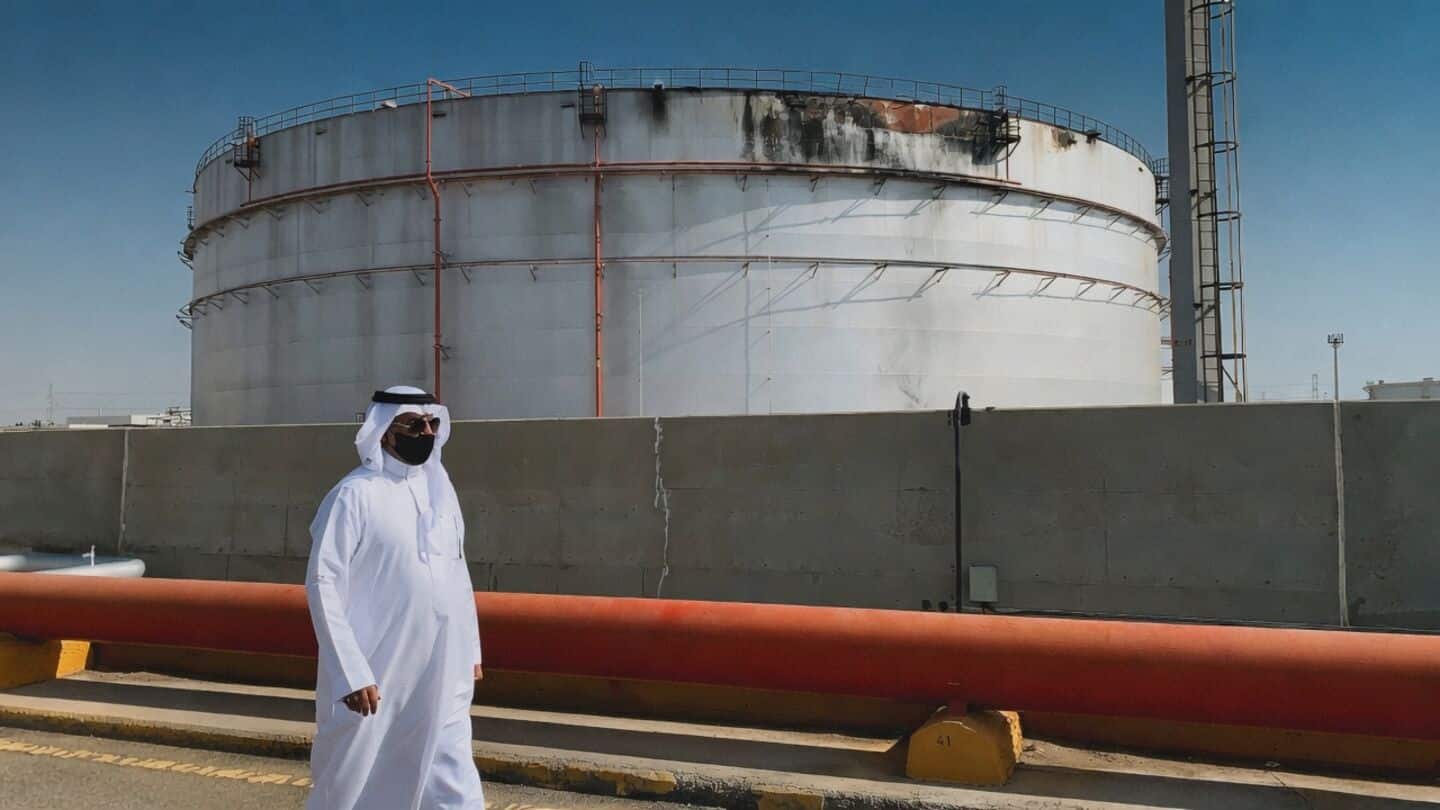 Saudi Arabia restarts east-west pipeline at low pumping rate