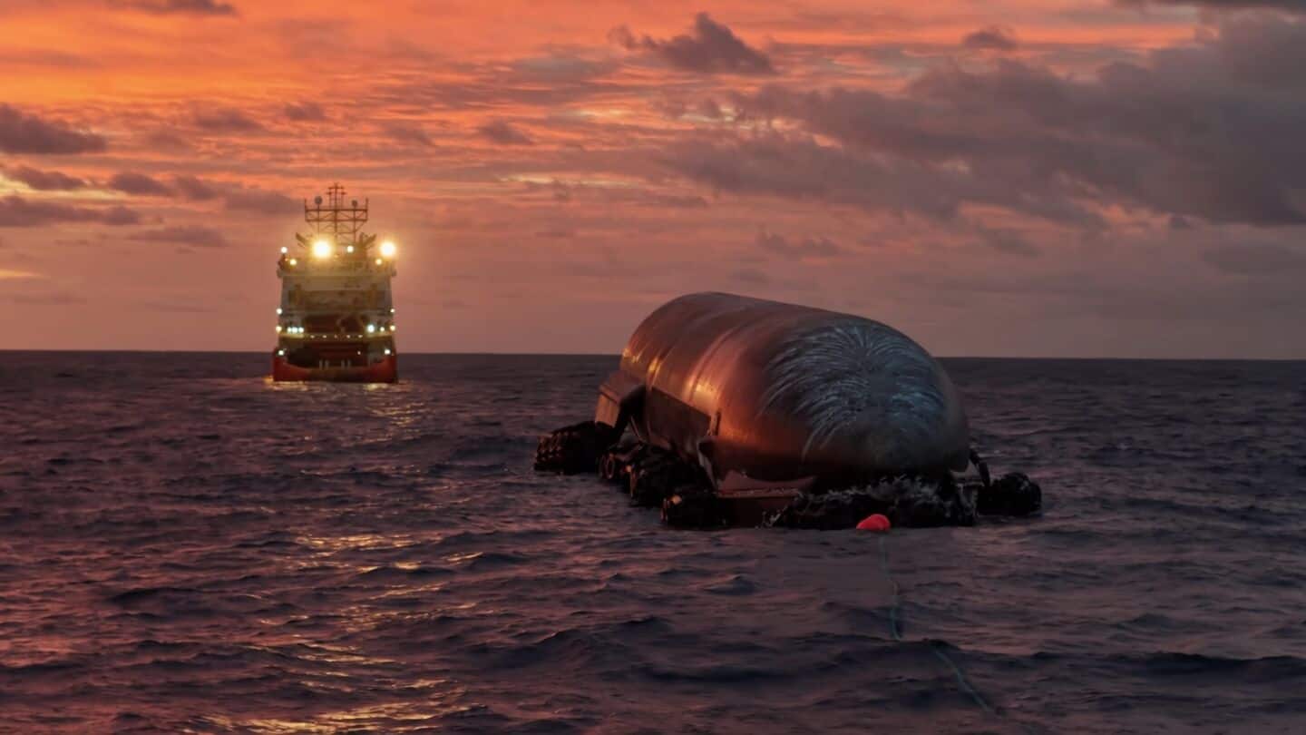 SpaceX's Starship upper stage ship towed toward Western Australia intact