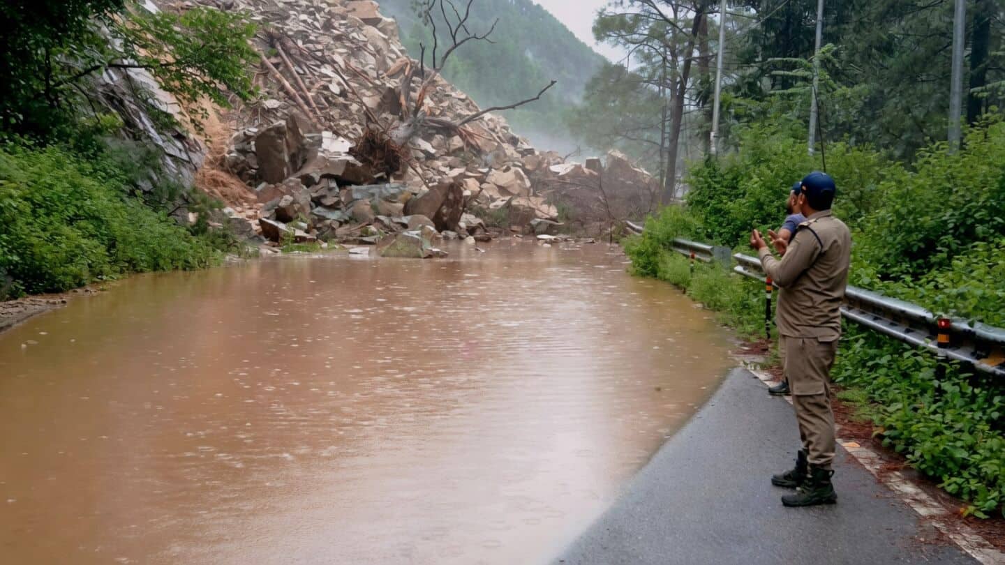 Uttarakhand rain pushes Alaknanda and Mandakini to danger, schools closed