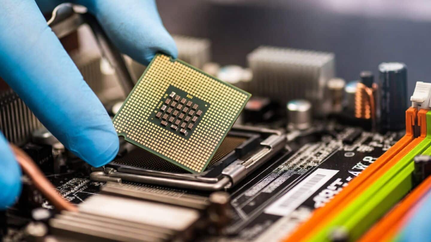 Global tech giants eye India's Semicon 2.0 amid ₹1.27L/cr