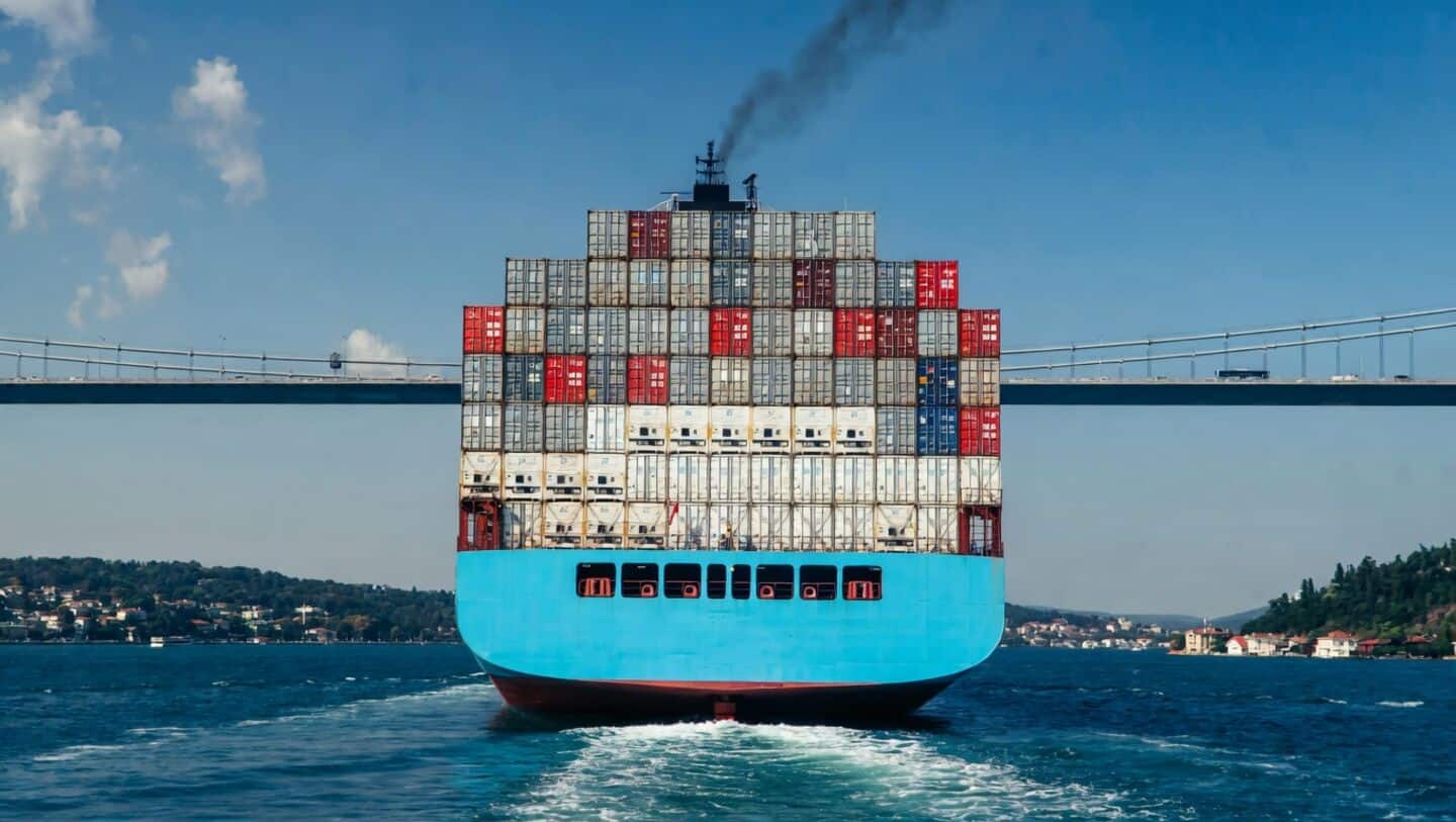 Maersk $500 million/mo Iran war hit, keeps 2026 shipping goals