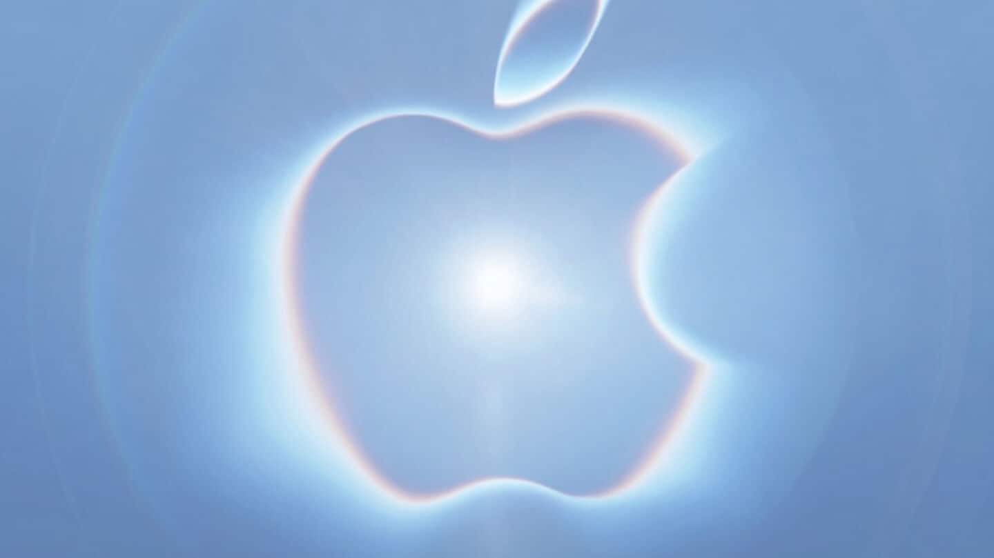 Apple reportedly developing screenless fitness band, not expected before 2028