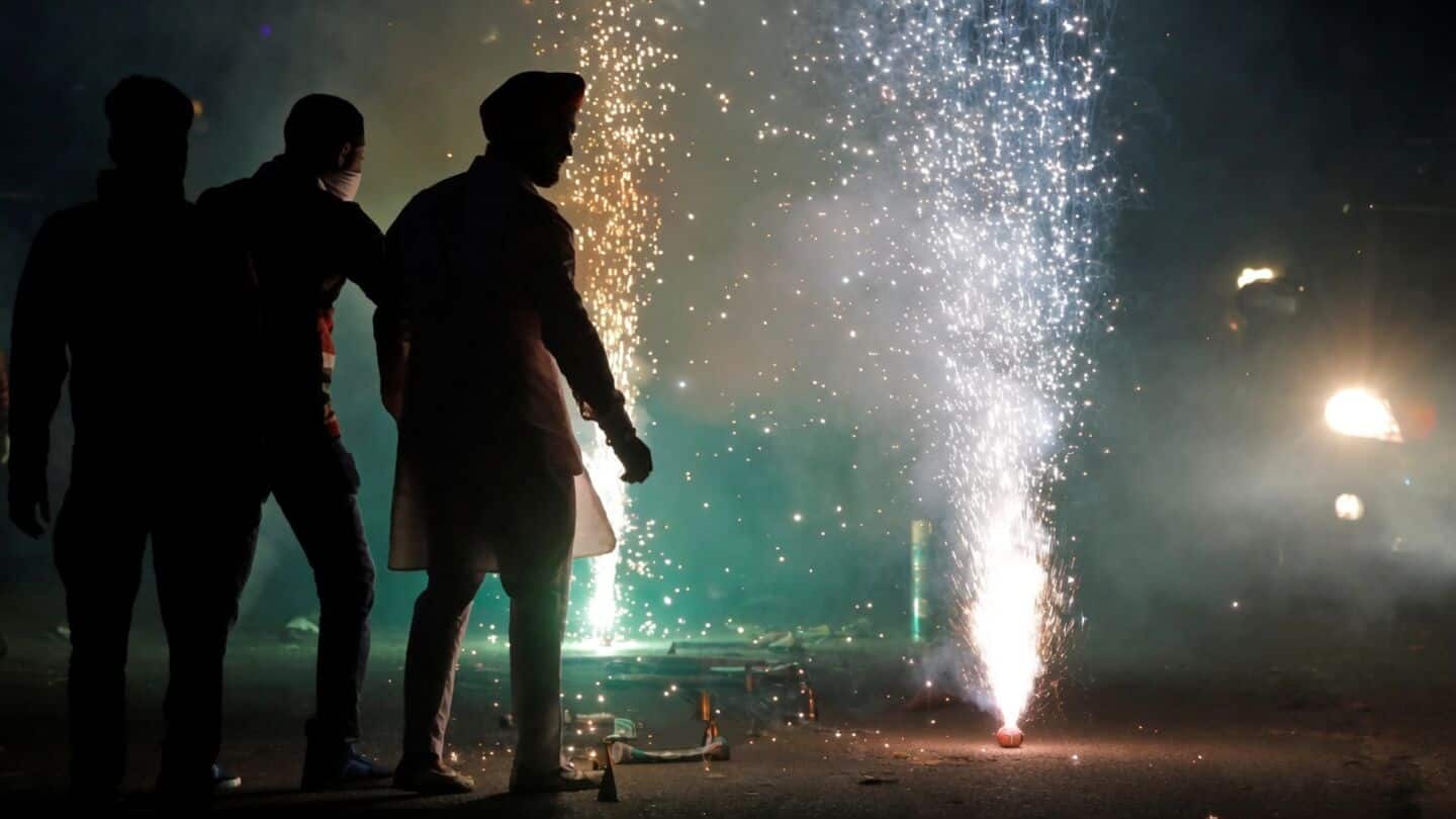 Supreme Court allows regulated use of green crackers in Delhi