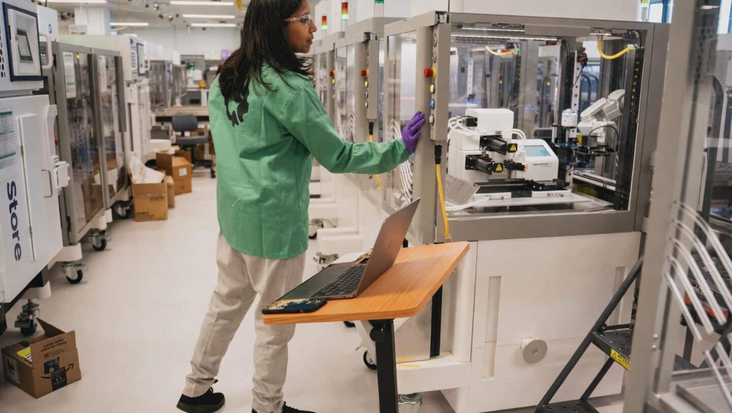 Ginkgo Bioworks pairs AI and robotics to automate lab experiments