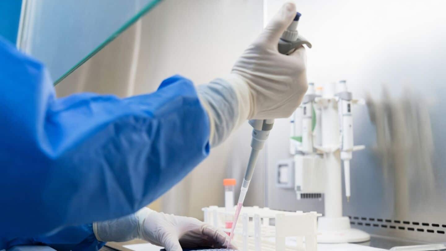 Oxford University secures funding to develop AI personalized cancer vaccines
