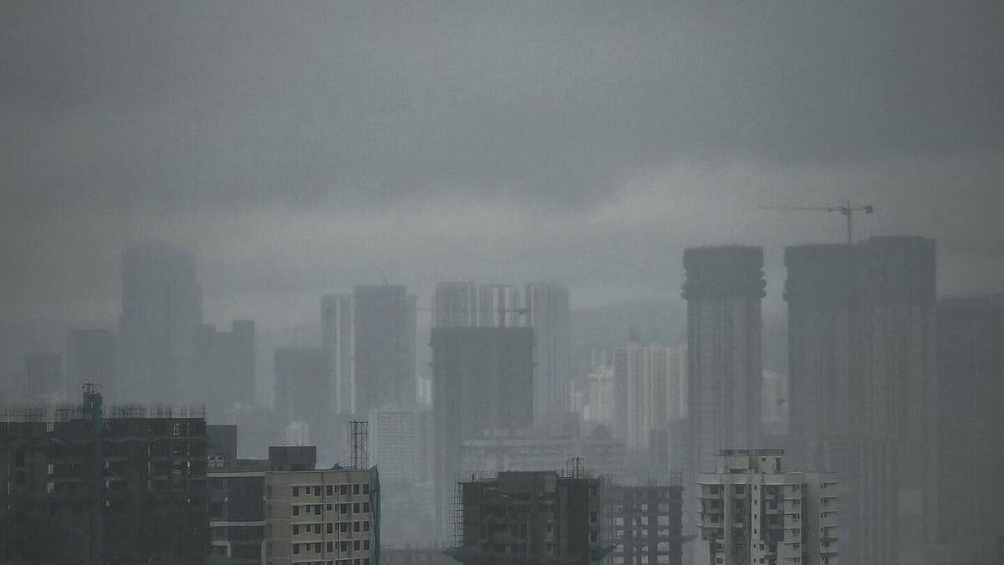Pune's air turns unhealthy; AQI crosses 300 in key areas
