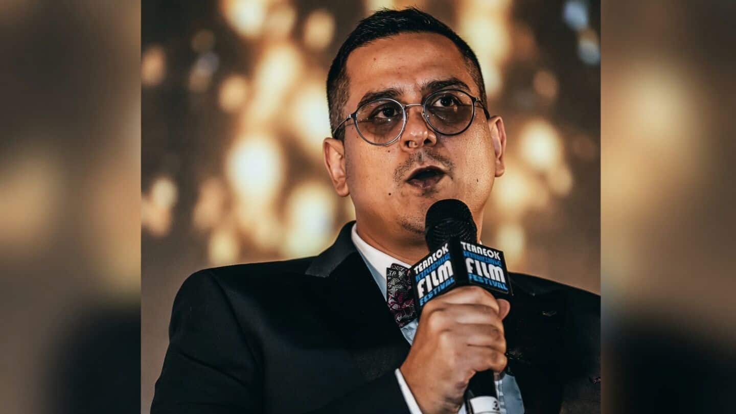 Filmmaker Sheikh released on bond after Washington Dulles Airport detention