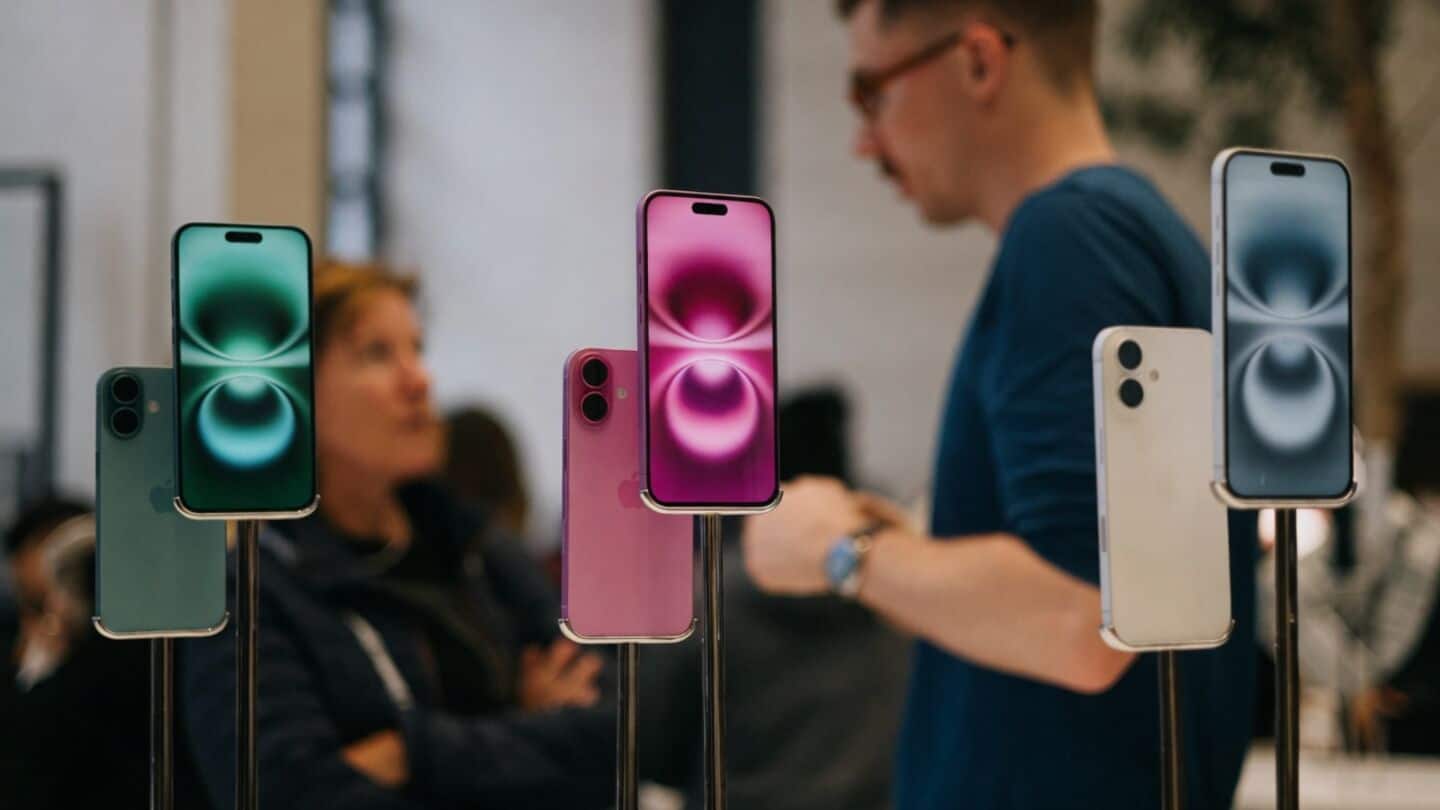 Apple iPhone shipments in India fall in Q2 2026